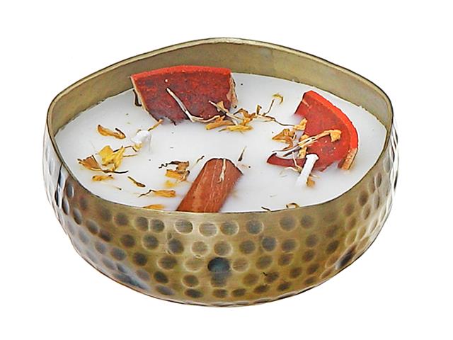 Botanical Soy 2 Wick Candle in Brass Dish 5.30 oz - Apple Tart